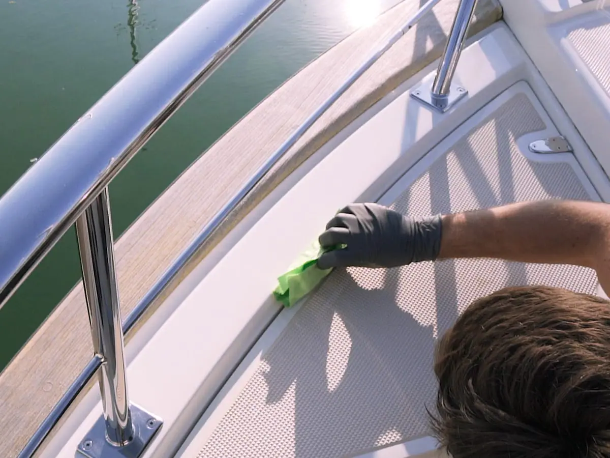Aplicação de coating em embarcação